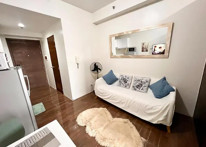 Skyline Serenity Designer 1br With Balcony At Air Manila