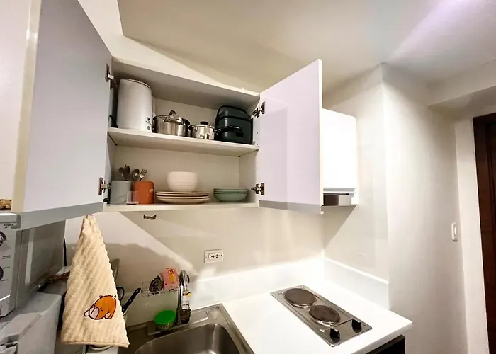 Skyline Serenity Designer 1br With Balcony At Air Apartment *