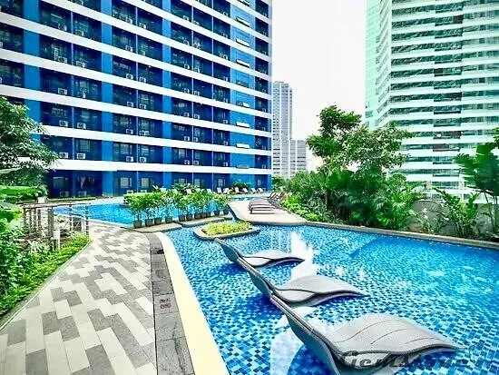 Apartment Skyline Serenity Designer 1br With Balcony At Air