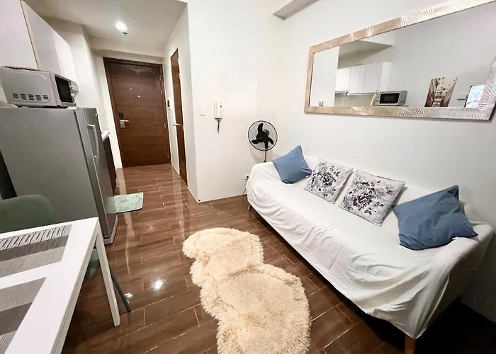 Skyline Serenity Designer 1br With Balcony At Air