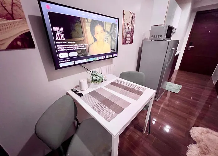 Apartment Skyline Serenity Designer 1br With Balcony At Air Manila