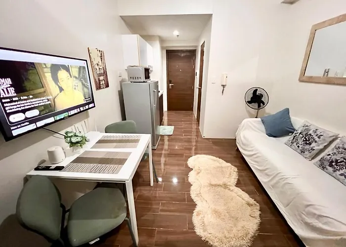 Skyline Serenity Designer 1br With Balcony At Air Apartment *