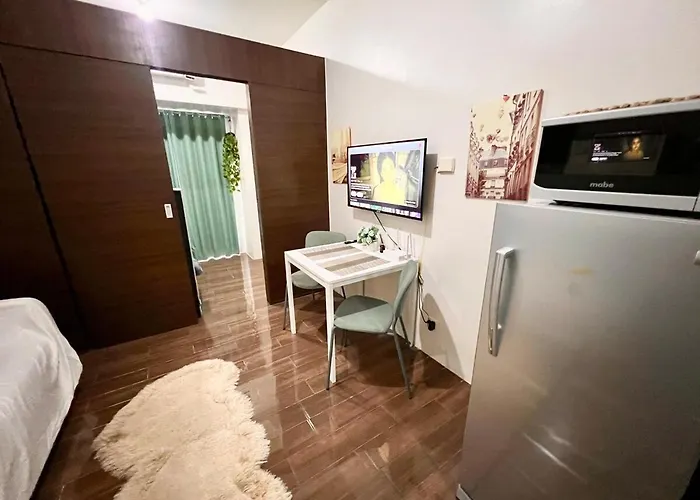 Skyline Serenity Designer 1br With Balcony At Air
