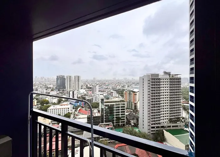 Skyline Serenity Designer 1br With Balcony At Air Manila