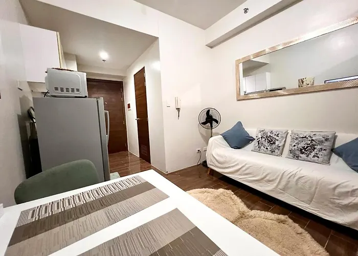 Skyline Serenity Designer 1br With Balcony At Air *